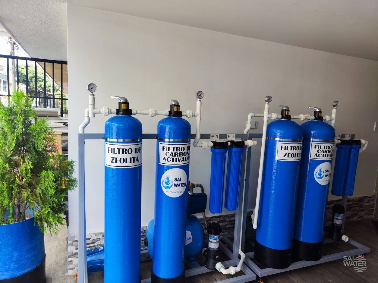Filtros de carbón activado y de zeolita en tanques de PRFV, instalados por SAI WATER