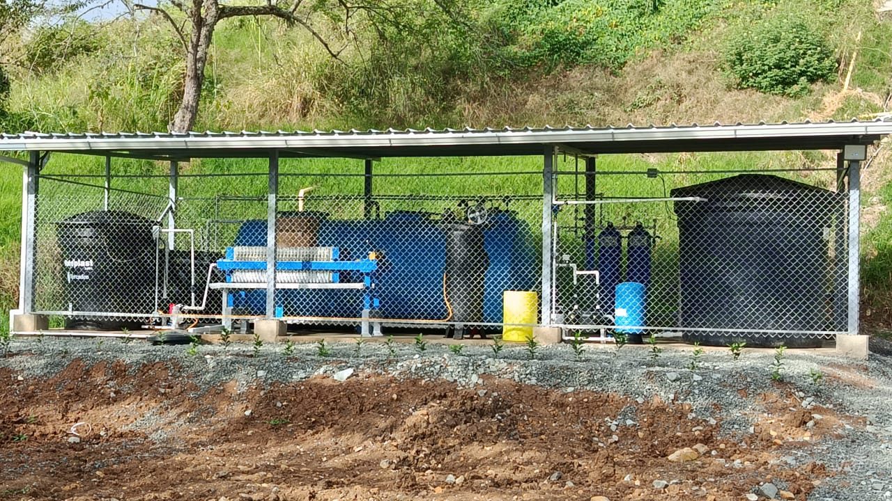 PTAR doméstica con sistema de reúso, obra de SAI WATER