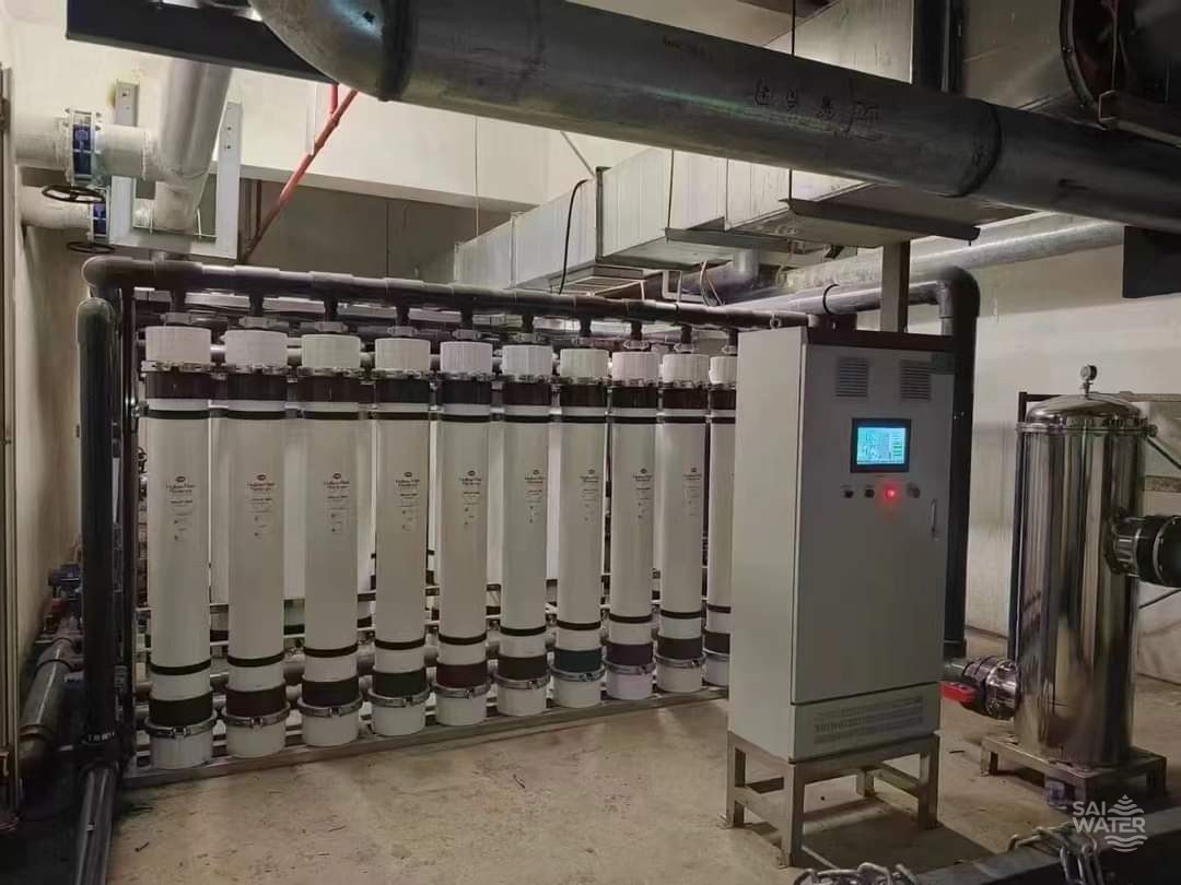 Sistema de ultrafiltración con módulos de fibra hueca